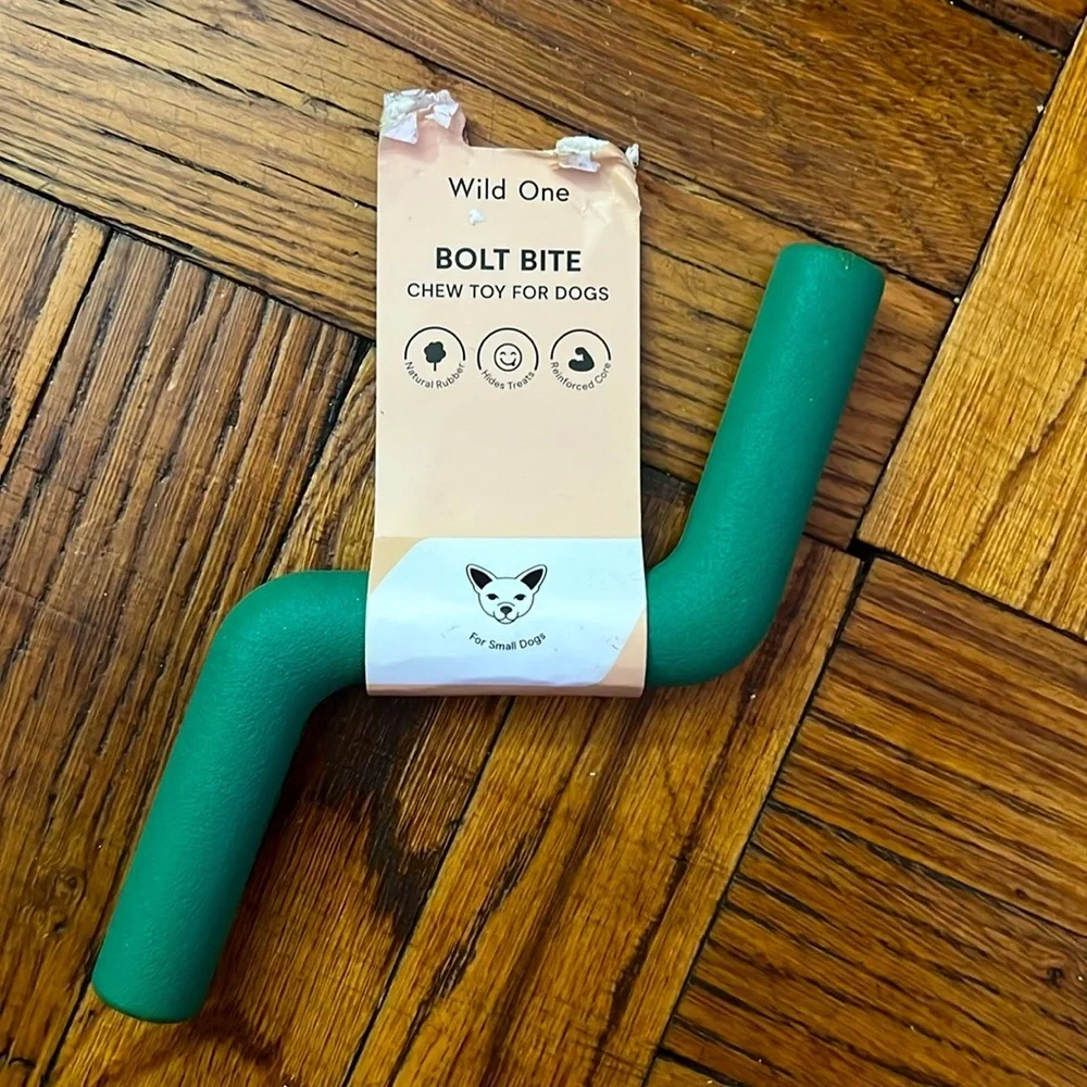 NWT wild one bolt bite chew toy green for small dogs
